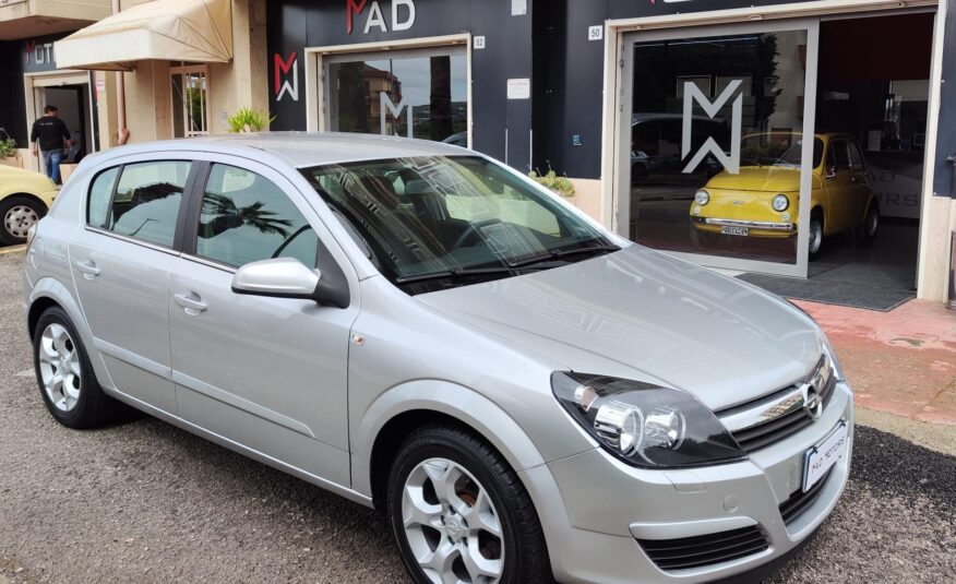 Opel Astra 1.9 120CV 5 porte Elegance 2005