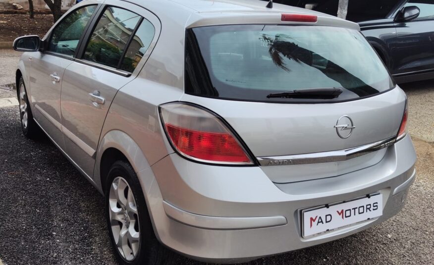 Opel Astra 1.9 120CV 5 porte Elegance 2005